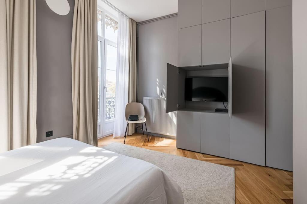 Beige Hospitalite - Apotheose Luxueux- 3 Chambres - Parking Prive Saint-Etienne  Ngoại thất bức ảnh
