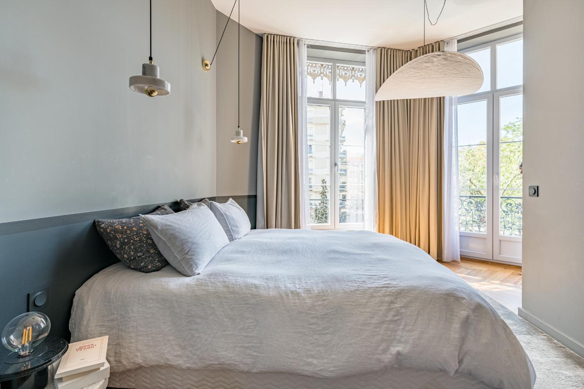 Beige Hospitalite - Apotheose Luxueux- 3 Chambres - Parking Prive Saint-Etienne  Ngoại thất bức ảnh